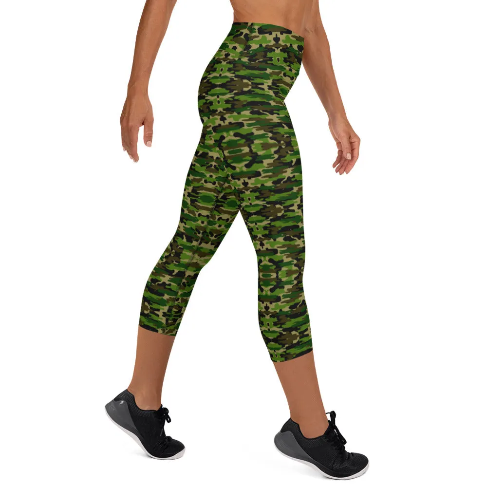 Green Camo Yoga Capri Leggings, Camouflage Military Print Women's Capris Tights-Made in USA/EU/MX