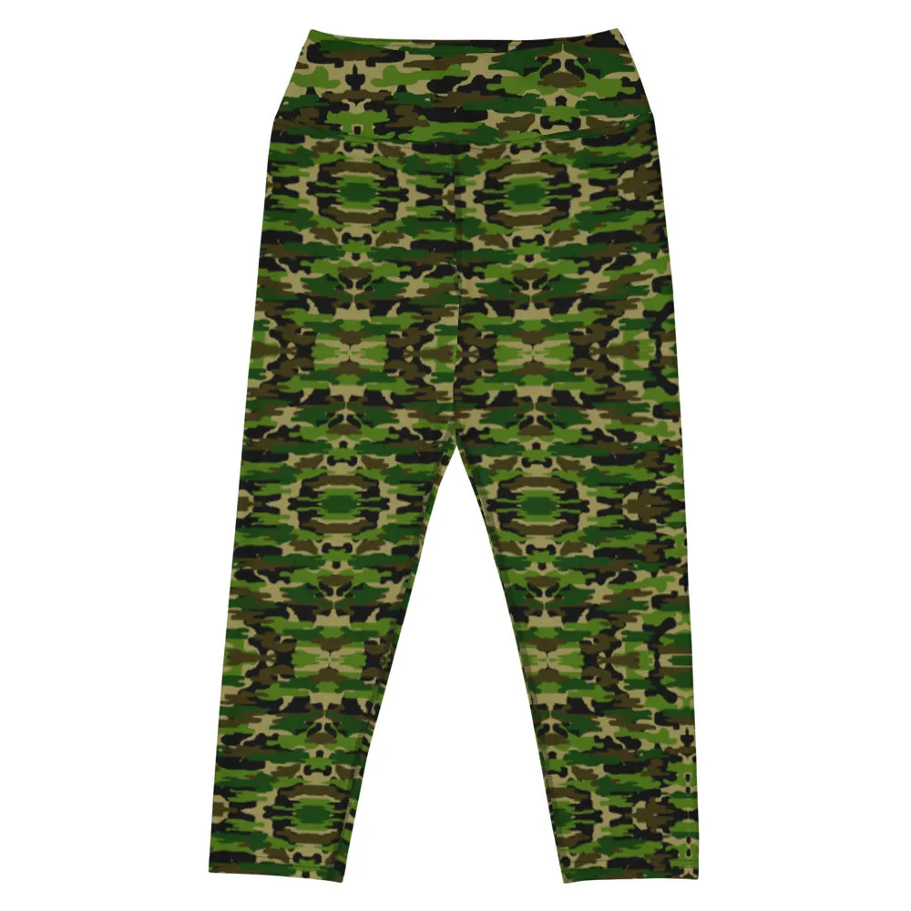 Green Camo Yoga Capri Leggings, Camouflage Military Print Women's Capris Tights-Made in USA/EU/MX