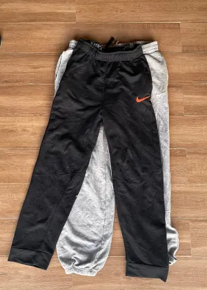 Nike jogging pants